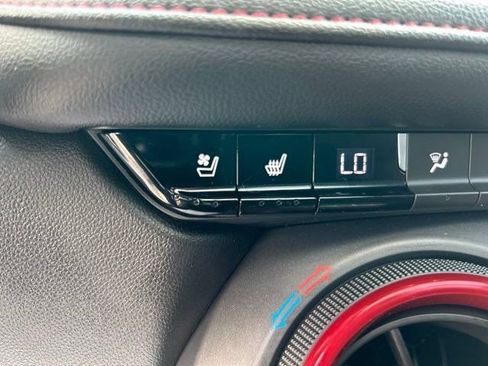 Used 2022 Chevrolet Blazer RS w/ Enhanced Convenience Package FWD image 33