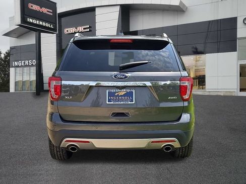 Used 2017 Ford Explorer XLT w/ Equipment Group 202A AWD/4WD image 24