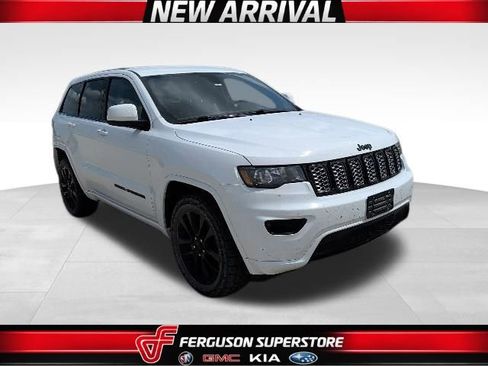 Used 2019 Jeep Grand Cherokee Altitude AWD/4WD image 1