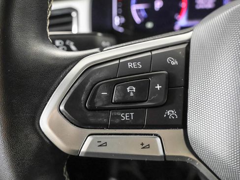 Used 2021 Volkswagen Atlas Cross Sport SEL image 26