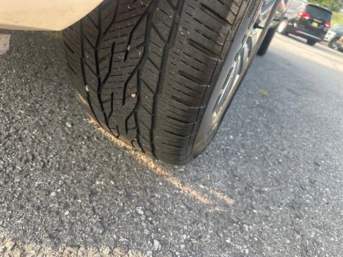 Used 2007 Lincoln Navigator Ultimate image 9