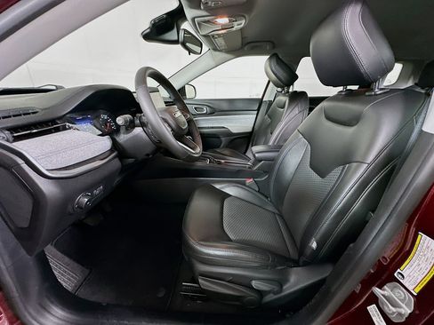 Used 2022 Jeep Compass Latitude image 13