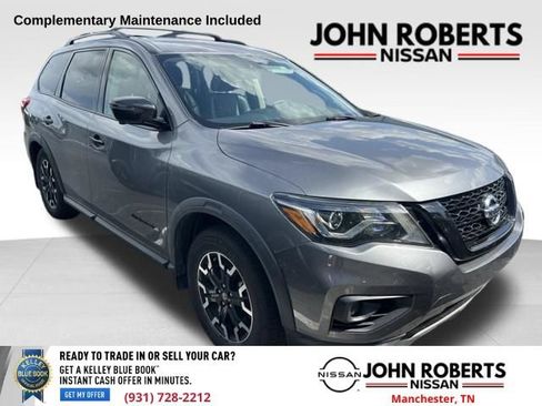 Used 2020 Nissan Pathfinder SL FWD image 1