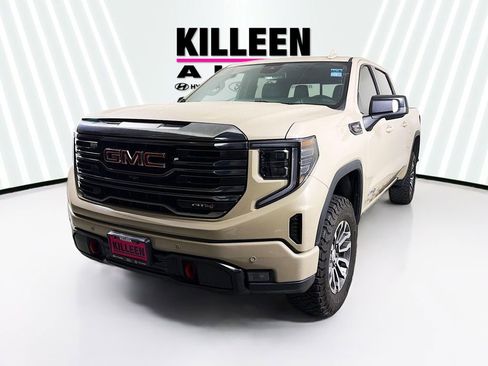 Used 2023 GMC Sierra 1500 AT4 w/ AT4 Preferred Package AWD/4WD image 3