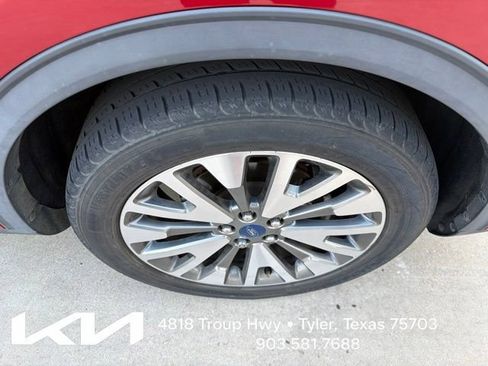 Used 2021 Ford Escape Titanium AWD/4WD image 13