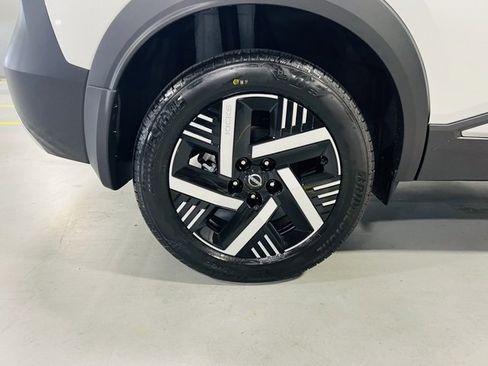 New 2026 Nissan Kicks SV image 10