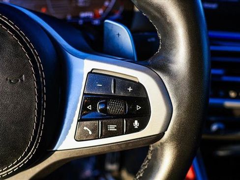 Used 2022 BMW X6 M50i w/ Dynamic Handling Package image 16