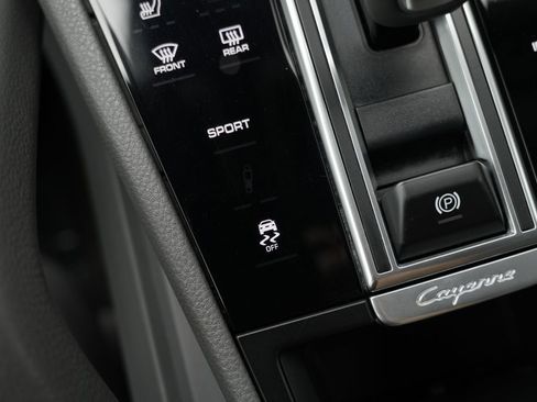 Used 2021 Porsche Cayenne AWD/4WD image 67