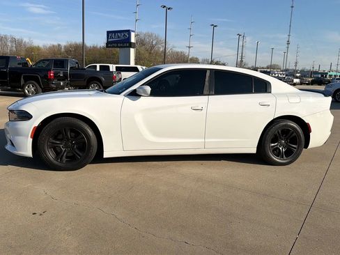 Used 2020 Dodge Charger SXT image 7