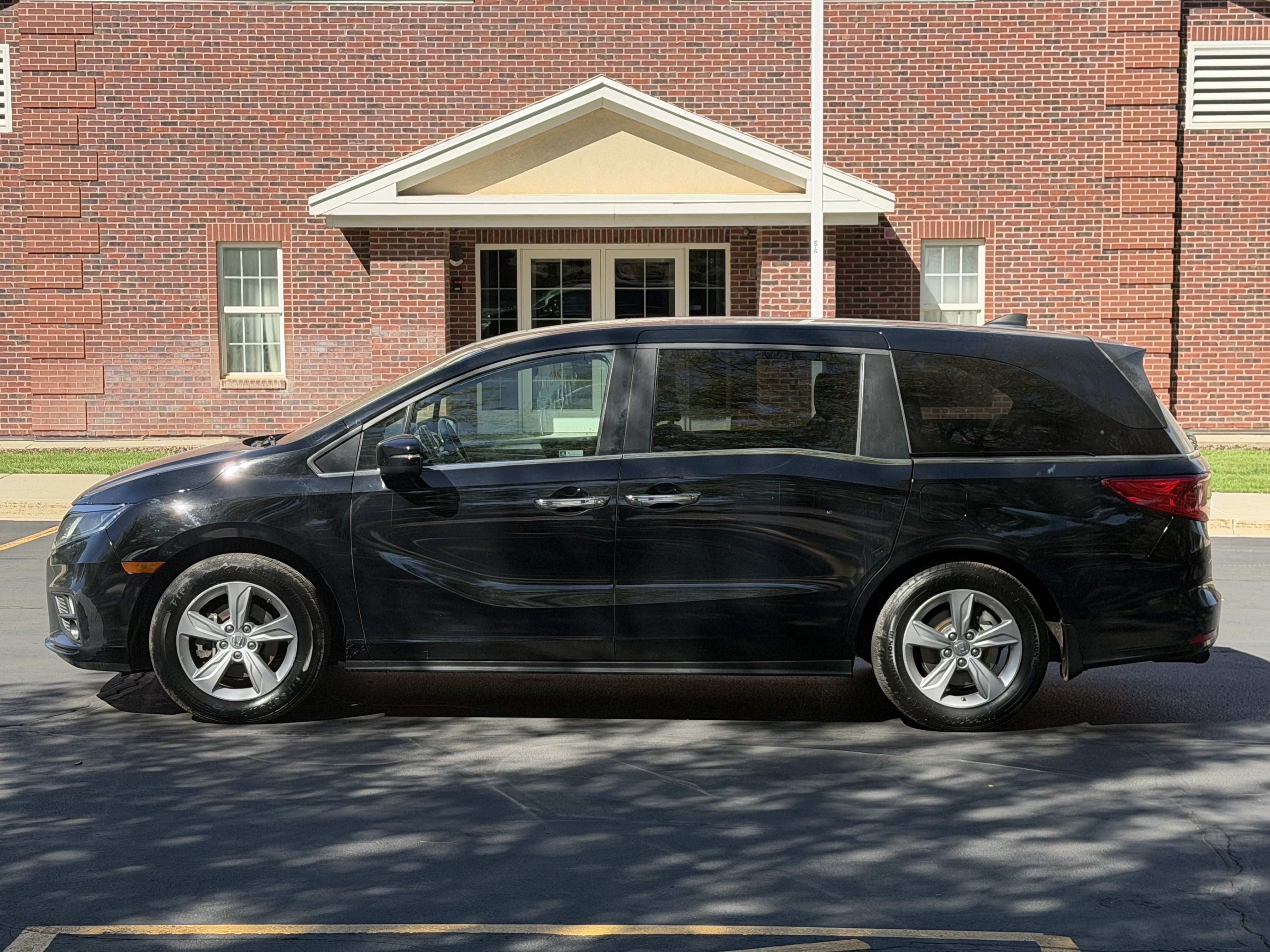 Used 2019 Honda Odyssey EX-L image 3