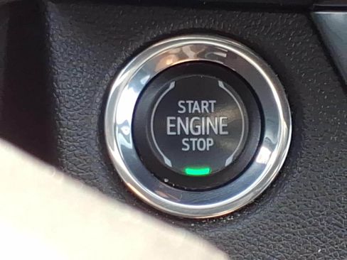 Used 2024 Buick Envista Sport Touring w/ Convenience I Package FWD image 21
