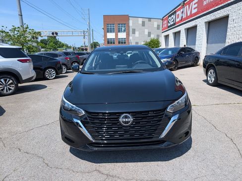 Used 2025 Nissan Sentra SV w/ Trunk Package FWD image 4