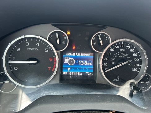 Used 2017 Toyota Tundra SR5 image 20