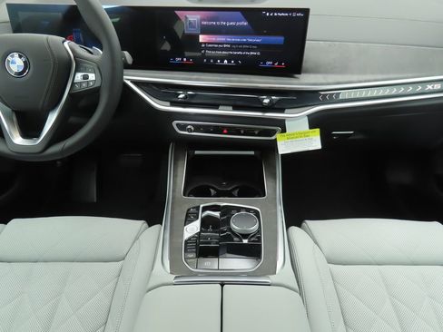 Used 2026 BMW X5 xDrive40i image 14