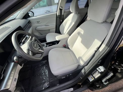 Used 2025 Hyundai Kona SEL image 30