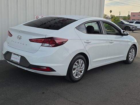 Used 2019 Hyundai Elantra SE w/ Cargo Package image 7