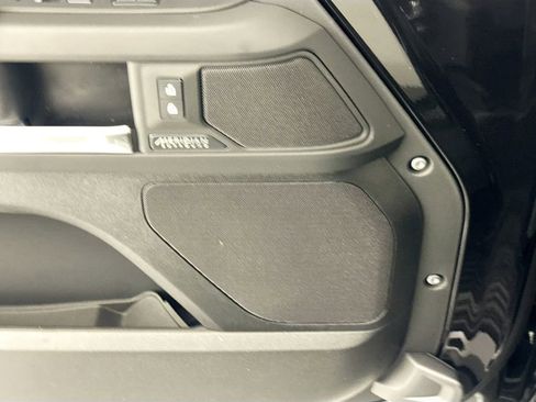 New 2026 Land Rover Defender 130 X-Dynamic SE AWD/4WD image 17