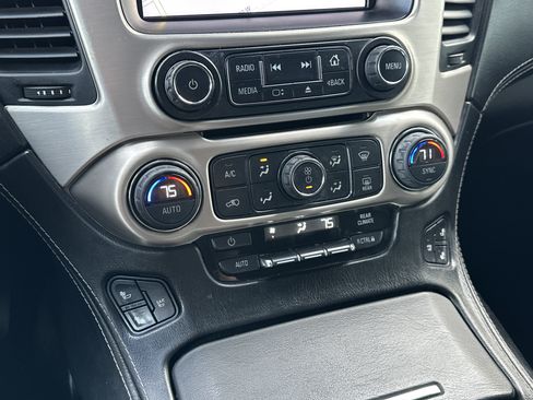 Used 2015 GMC Yukon XL Denali w/ Premium Package image 23