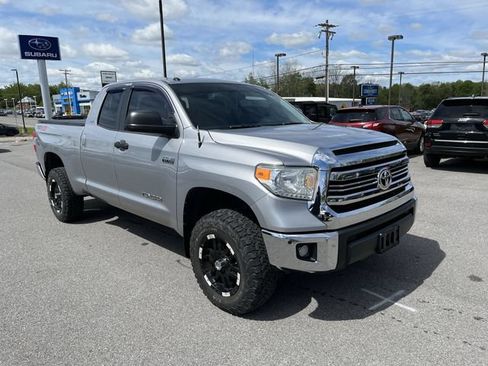 Used 2016 Toyota Tundra SR5 w/ TRD Off Road Package AWD/4WD image 10