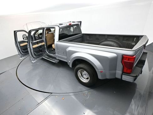 Used 2022 Ford F350 Lariat w/ Lariat Ultimate Package image 40