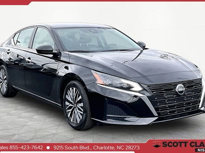 Used 2024 Nissan Altima 2.5 SV