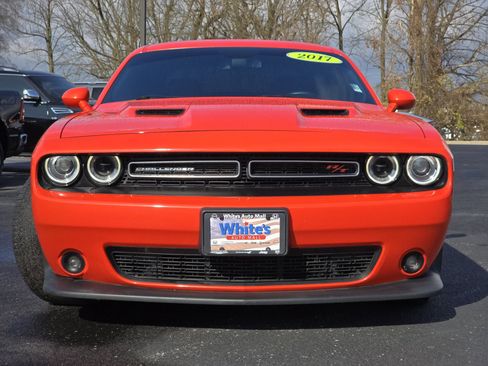 Used 2017 Dodge Challenger R/T Scat Pack w/ Leather Interior Group image 12
