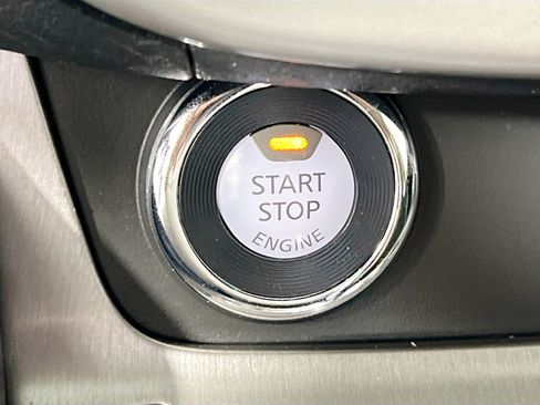 Used 2020 Nissan Murano S w/ Technology Package FWD image 22