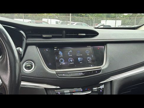 Used 2019 Cadillac XT5 Premium Luxury AWD/4WD image 18