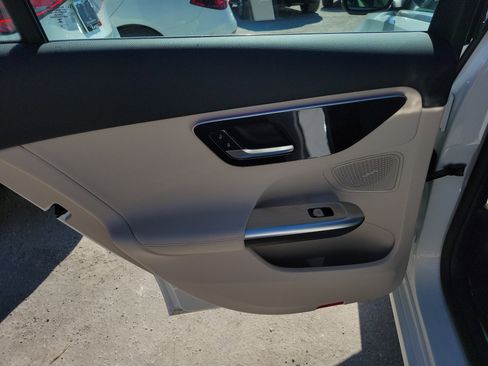 Certified 2025 Mercedes-Benz C 300 Sedan image 10