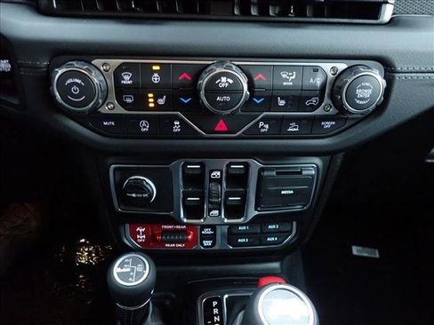 New 2026 Jeep Wrangler Unlimited Rubicon image 19