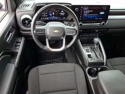 Used 2024 Chevrolet Colorado LT w/ LT Convenience Package AWD/4WD image 11