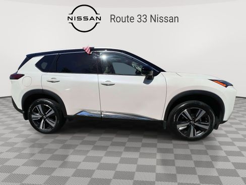 Used 2023 Nissan Rogue SL image 5