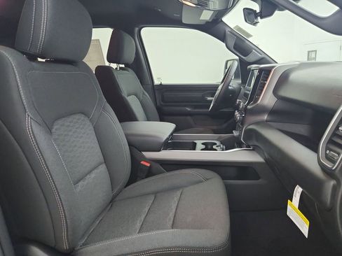 New 2026 RAM 1500 Express AWD/4WD image 30