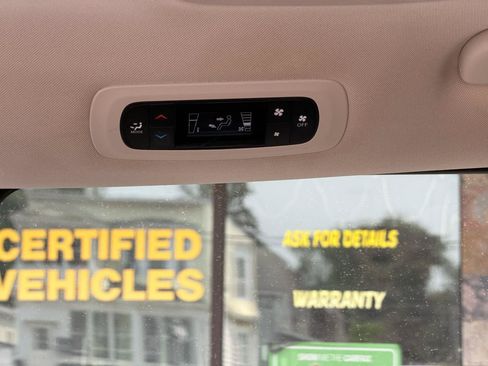 Used 2023 Chrysler Voyager LX FWD image 12