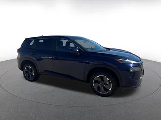 Used 2025 Nissan Rogue SV video 2