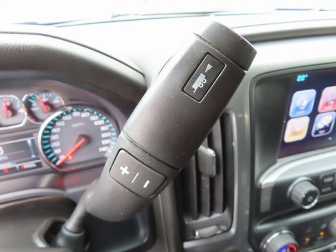 Used 2018 Chevrolet Silverado 1500 LTZ Z71 image 26