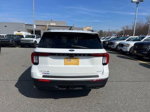 Certified 2025 Ford Explorer Active AWD/4WD image 4