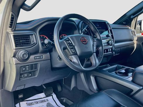 Used 2023 Nissan Titan PRO-4X w/ Pro-4x Convenience Package AWD/4WD image 9