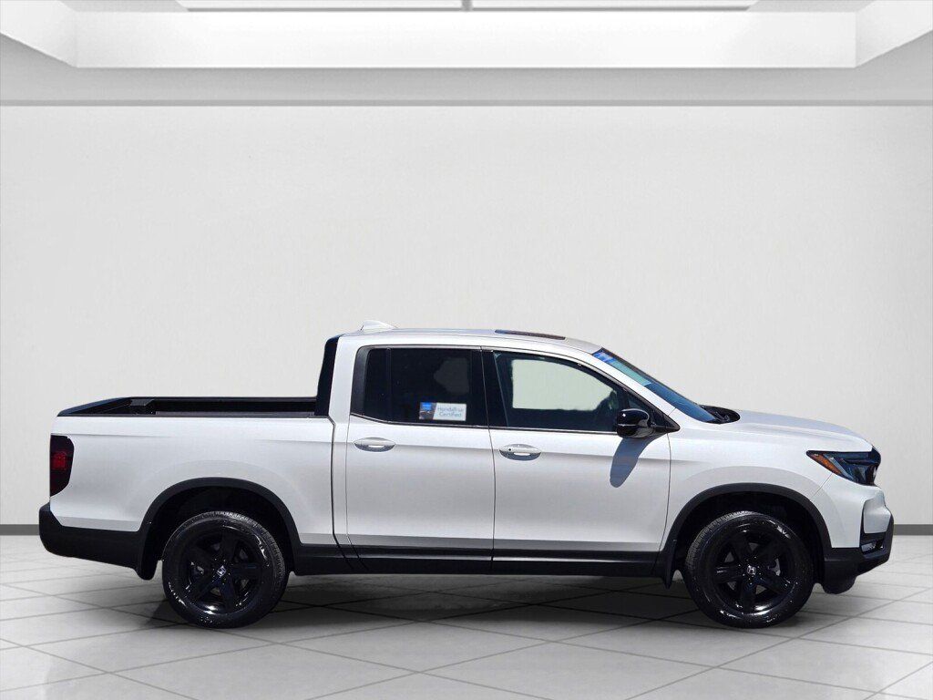 Certified 2023 Honda Ridgeline Black Edition image 4