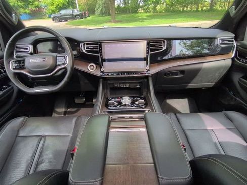 Used 2022 Jeep Grand Wagoneer Series I AWD/4WD image 24