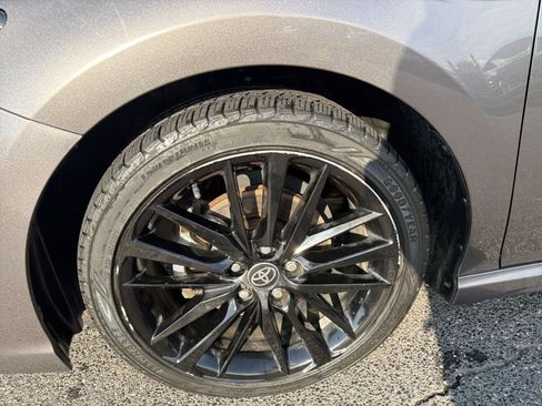 Used 2024 Toyota Camry XSE FWD image 11