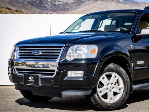 Used 2008 Ford Explorer XLT RWD image 2