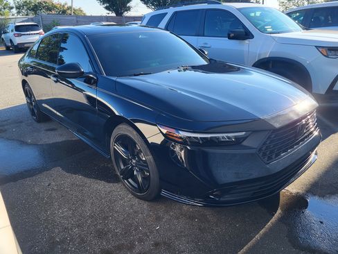 Certified 2023 Honda Accord Sport image 3
