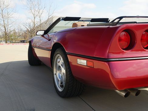 Used 1990 Chevrolet Corvette Convertible image 29