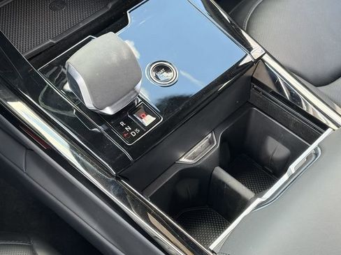 Used 2024 Land Rover Range Rover Sport Dynamic SE image 16