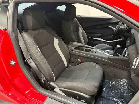Used 2020 Chevrolet Camaro LT w/ RS Package image 29