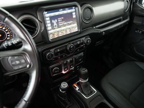 Used 2021 Jeep Wrangler Sport AWD/4WD image 18