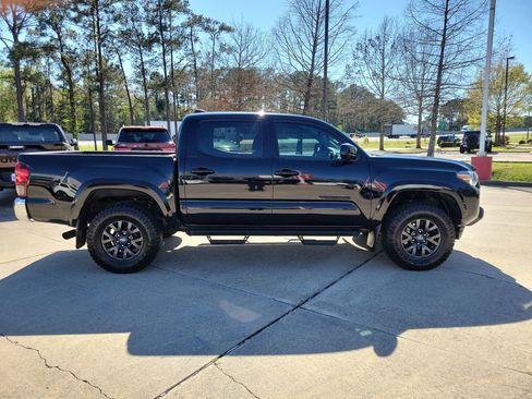 Used 2023 Toyota Tacoma SR5 image 9