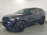 Used 2019 Jeep Grand Cherokee Laredo image 3