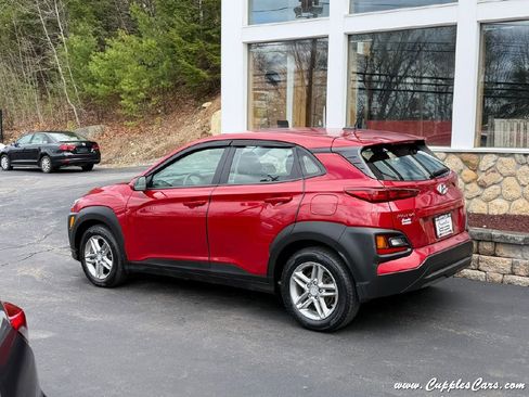 Used 2018 Hyundai Kona SE AWD/4WD image 2